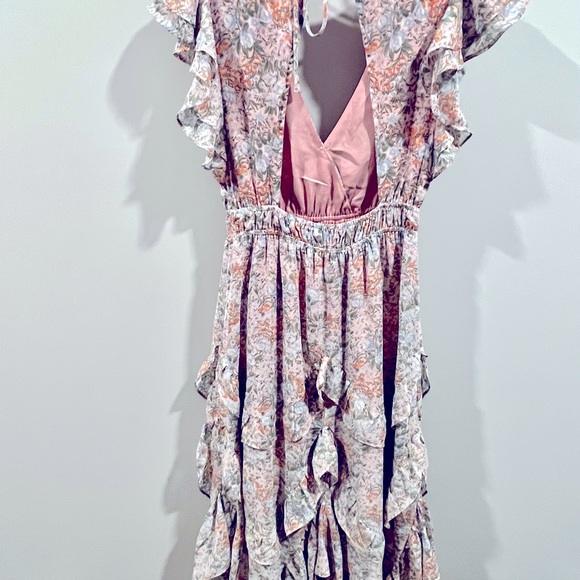 Elegant Floral Maxi Dress with Ruffle Details - Picture 4 of 4